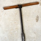 Kézi fúró. Fotó: Toró Attila.