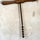 Kézi fúró. Fotó: Toró Attila.