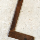 Fa vinkli (derékszögmérő). Fotó: Toró Attila.