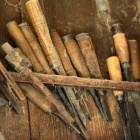 Vésők a kerekes szerszámos szekrényében. Fotó: Toró Attila.