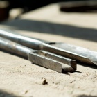 Kerékkészítésnél használt ívelt és szögletes vésők. Fotó: Toró Attila.